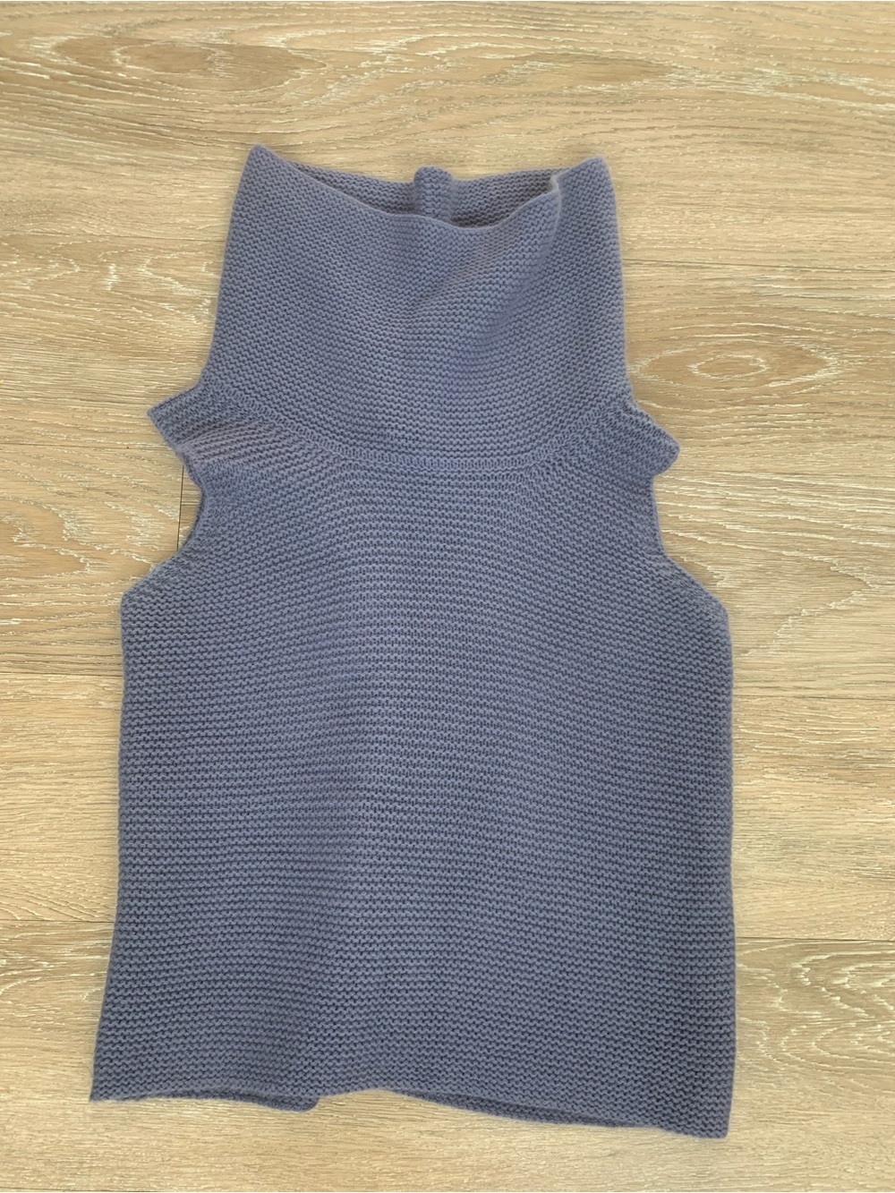 Banana Republic Gray Cashmere Sleeveless Sweater Size M